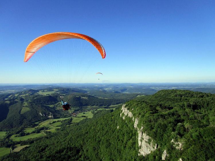 Domaine De Bellevue Gite Du Mont Poupet Marnoz ภายนอก รูปภาพ